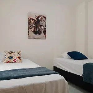 https://amplia-casa-familiar-cmoda-y-central-en-laureles.colombiamedellinhotels.com